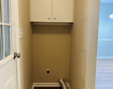 210 Shamrock Way - Photo Thumbnail 13