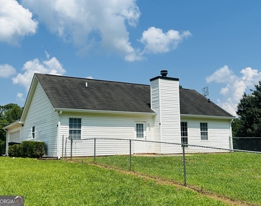 210 Shamrock Way - Photo Thumbnail 27