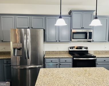 445 Summerlin Boulevard - Photo Thumbnail 9