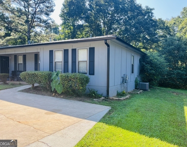 140 Pine Terrace - Photo Thumbnail 1