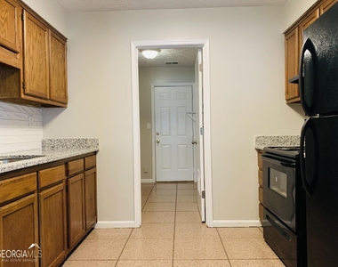 140 Pine Terrace - Photo Thumbnail 4