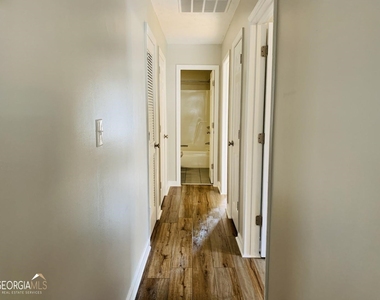 140 Pine Terrace - Photo Thumbnail 12