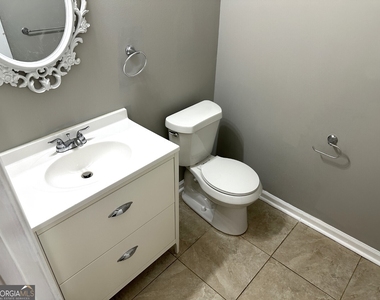 7040 Biltmore Trace - Photo Thumbnail 10