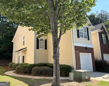 7040 Biltmore Trace - Photo Thumbnail 2