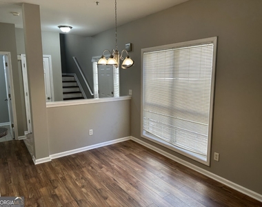 7040 Biltmore Trace - Photo Thumbnail 14