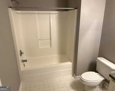 7040 Biltmore Trace - Photo Thumbnail 23