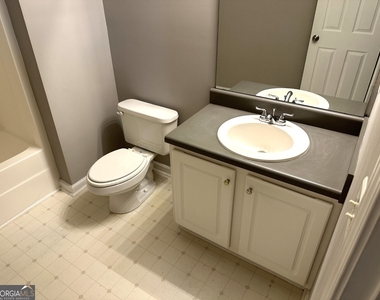 7040 Biltmore Trace - Photo Thumbnail 22