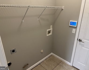 7040 Biltmore Trace - Photo Thumbnail 12