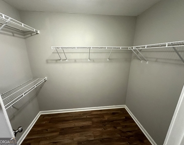 7040 Biltmore Trace - Photo Thumbnail 24