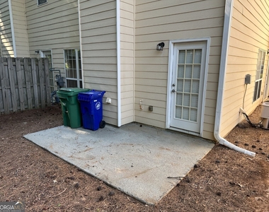 7040 Biltmore Trace - Photo Thumbnail 5