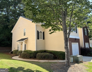 7040 Biltmore Trace - Photo Thumbnail 4