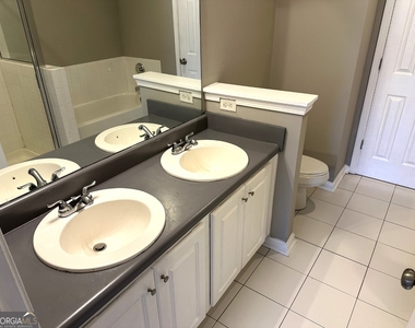 7040 Biltmore Trace - Photo Thumbnail 30