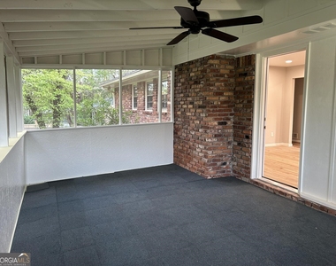 720 Jewel Place - Photo Thumbnail 23