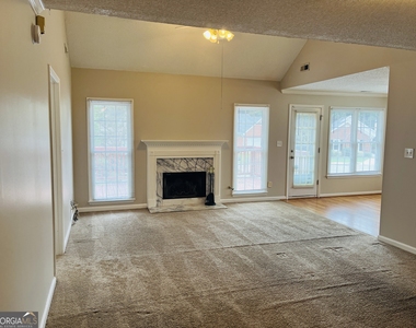 155 Woodstream Way - Photo Thumbnail 8