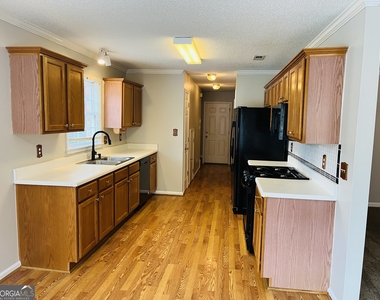 155 Woodstream Way - Photo Thumbnail 14