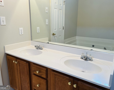 155 Woodstream Way - Photo Thumbnail 22