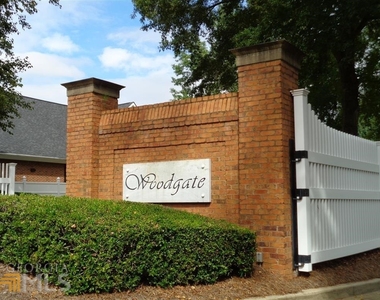 155 Woodstream Way - Photo Thumbnail 2