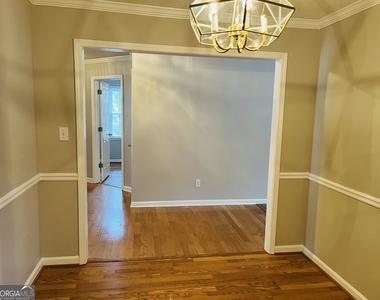 155 Woodstream Way - Photo Thumbnail 7