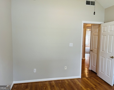 155 Woodstream Way - Photo Thumbnail 32