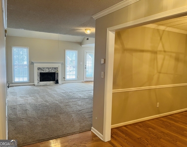 155 Woodstream Way - Photo Thumbnail 4