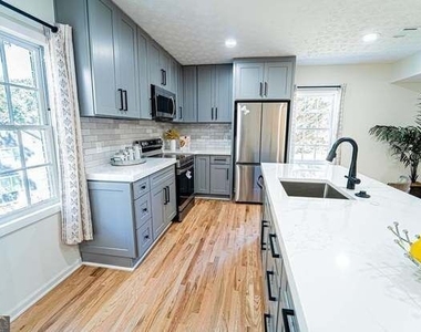 5205 Corinth Circle Sw - Photo Thumbnail 1