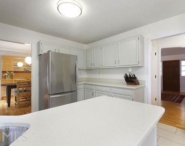 210 Spring Forest Way - Photo Thumbnail 4