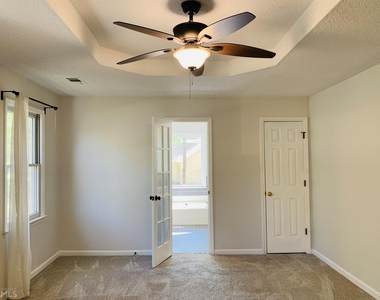 210 Spring Forest Way - Photo Thumbnail 17