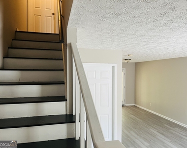 605 Wilburn Avenue - Photo Thumbnail 12