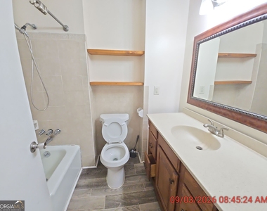 6580 Runlet Way - Photo Thumbnail 7