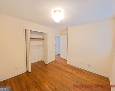 6580 Runlet Way - Photo Thumbnail 9