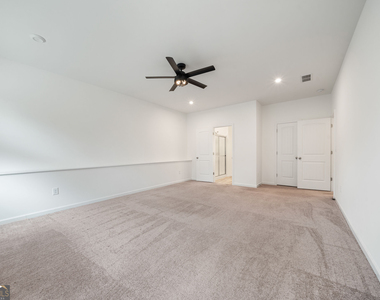 8150 Scenic Ridge Way - Photo Thumbnail 18
