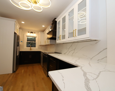 404 College Avenue - Photo Thumbnail 3