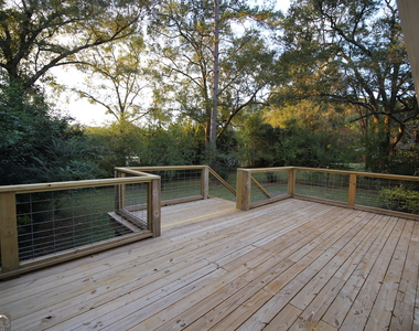 404 College Avenue - Photo Thumbnail 2