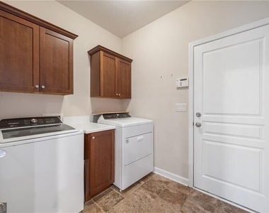3365 Tanager Court - Photo Thumbnail 14