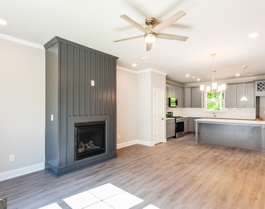 3352 Landings South Drive - Photo Thumbnail 5