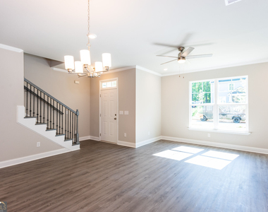 3352 Landings South Drive - Photo Thumbnail 7