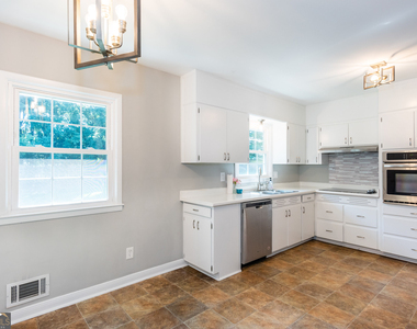 80 Pinehurst Lane - Photo Thumbnail 13