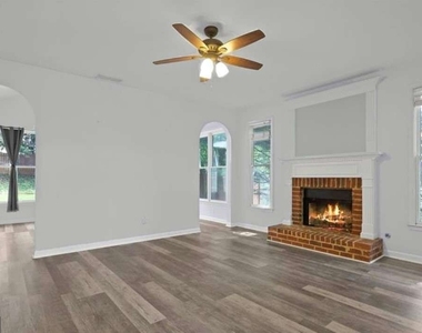 3520 Mystic Drive - Photo Thumbnail 11