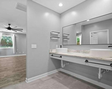 3520 Mystic Drive - Photo Thumbnail 16