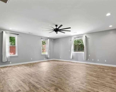 3520 Mystic Drive - Photo Thumbnail 14