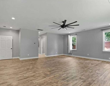 3520 Mystic Drive - Photo Thumbnail 13