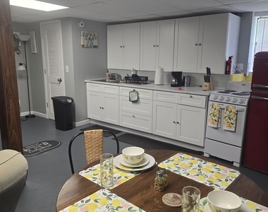 110 Powder Springs Street - Photo Thumbnail 4