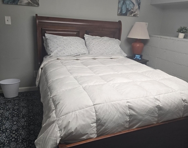 110 Powder Springs Street - Photo Thumbnail 13