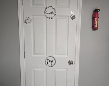 110 Powder Springs Street - Photo Thumbnail 14