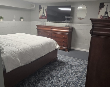 110 Powder Springs Street - Photo Thumbnail 11