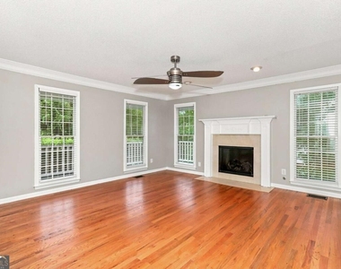 318 Magnolia Drive - Photo Thumbnail 3