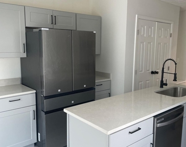 1700 North Avenue Nw - Photo Thumbnail 2
