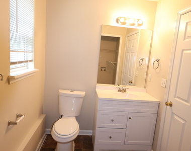 3044 Lake Park Trail - Photo Thumbnail 24