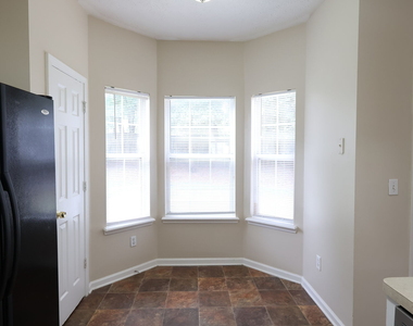 3044 Lake Park Trail - Photo Thumbnail 7