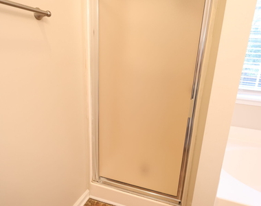 3044 Lake Park Trail - Photo Thumbnail 14